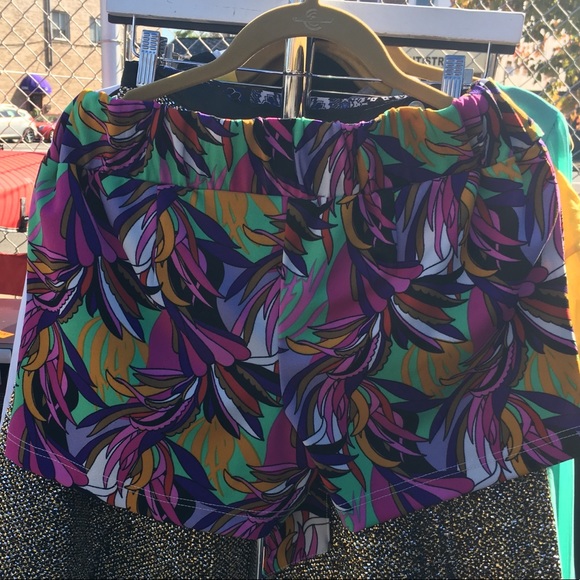 Shorts - Picture 2 of 2